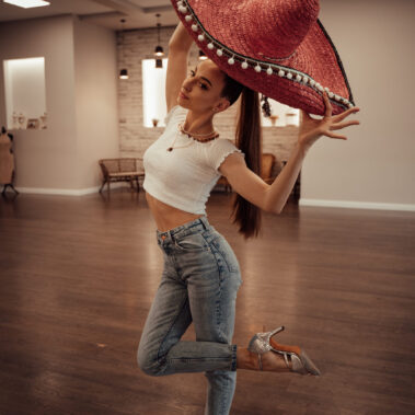 Mergvakaris - stilingai